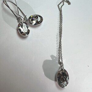 New Never Worn Authentic Swarovski Clear Puzzle Necklace and Earrings Set